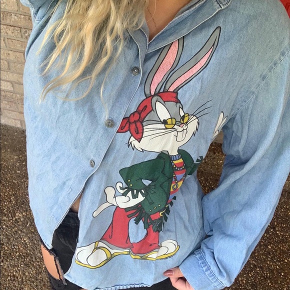 Disney Tops - 1993 Hippie Bugs Bunny button up denim